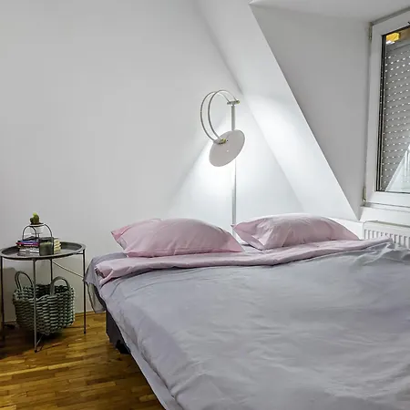 The Cube Apartman